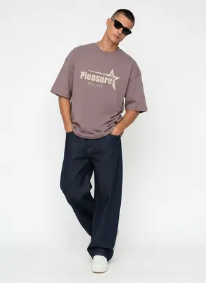 Bully Pleasure Star Tee in mauve, alternate angle 1