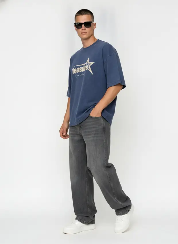Line-sheet lead frame — Bully Pleasure Star Tee in navy