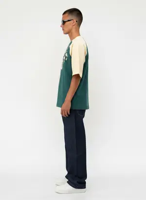 Bully Essence Club Raglan in green / cream, alternate angle 3