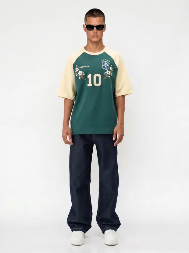Line-sheet lead frame — Bully Essence Club Raglan in green / cream