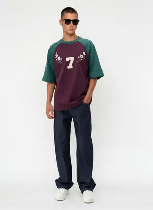 Bully Essence Club Raglan in plum / green, alternate angle 1