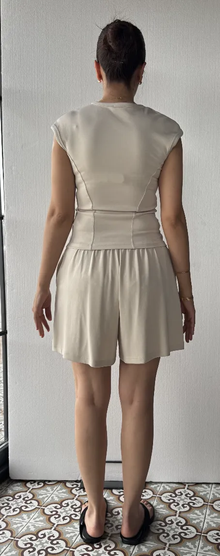 Cream comfortwear — back reference