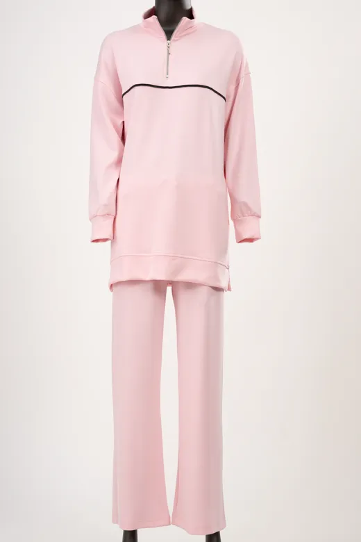 The starting photo for the pink half-zip sweat set: the pink sweat set on a mannequin